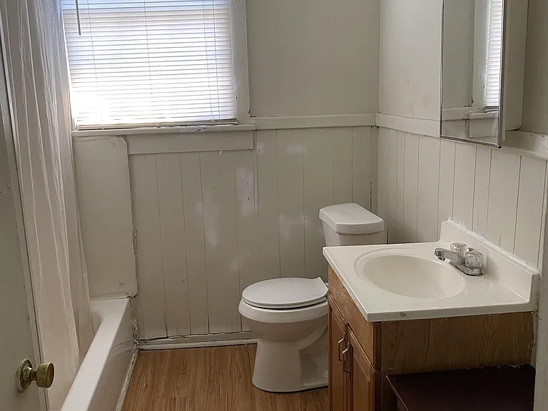 176 W Airline Dr #7 — Photo 6