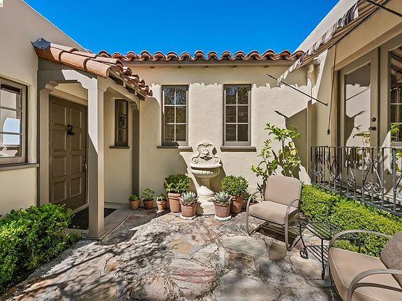 4th image of 1004 Cragmont Ave