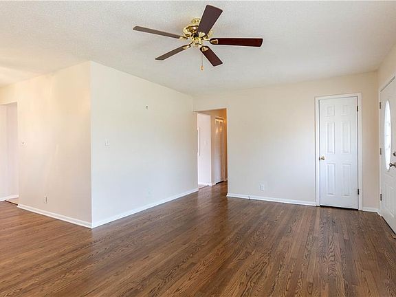 3rd image of 7700 Brookshire Dr