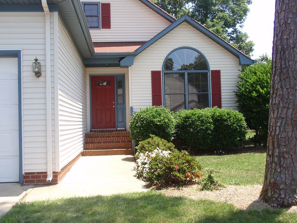1st image of 1704 Westport Cres