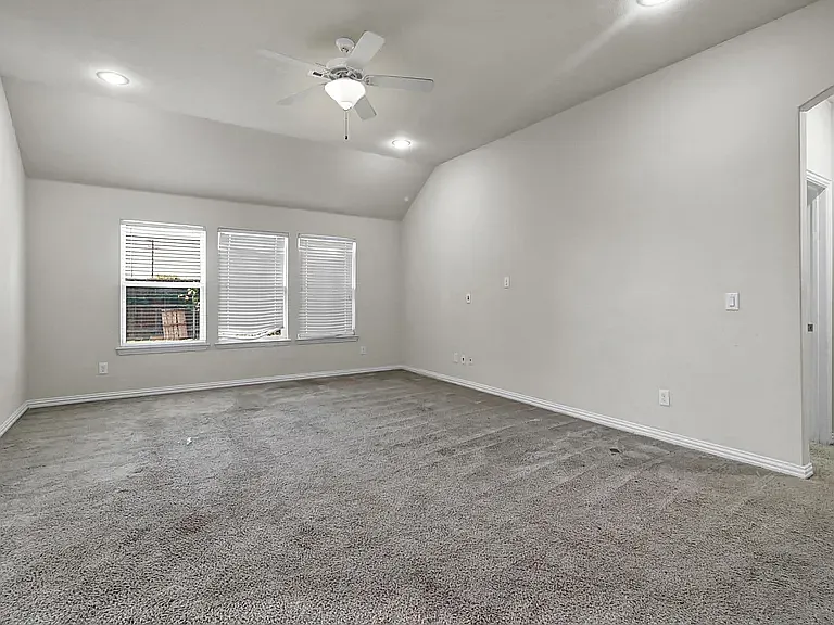 2216 Hull Point — Photo 8
