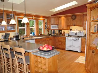 22101 SE 32nd St, Sammamish, WA