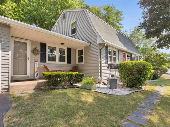177 Hamilton Drive, Manchester, CT 06042