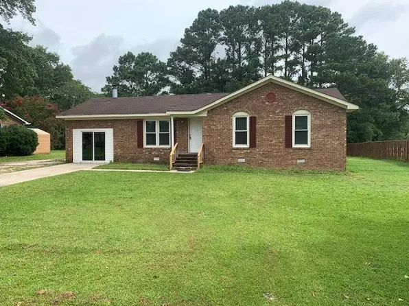 2385 Springhill Rd, Greenville, NC 27858