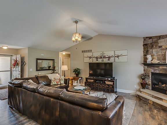 5th image of 1408 Kingsman Way