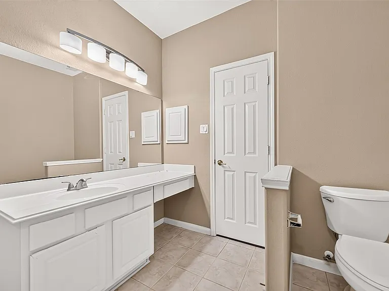 3223 Legends Creek Dr — Photo 14