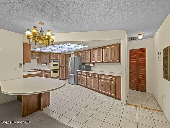 4th image of 1185 Ashlyn Dr