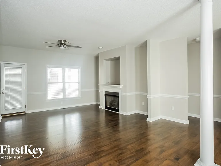376 Stonehaven Ct SW — Photo 5