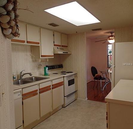 5th image of 126 Loblolly Ct APT F