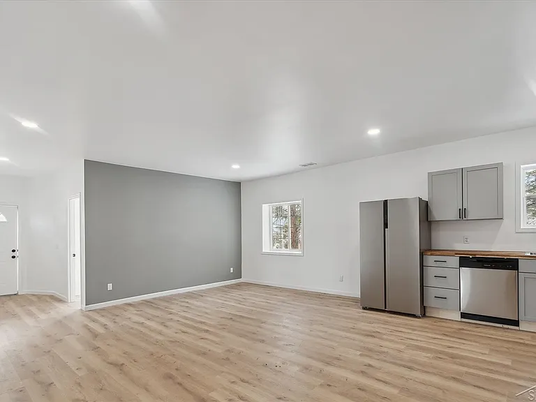 356 Shattuck Rd — Photo 12