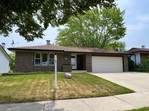 9350 North Joyce AVENUE, Milwaukee, WI 53224