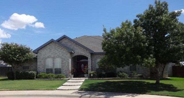 1st image of 2104 Deeanna Ln