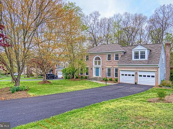 4th image of 12216 Heather Way