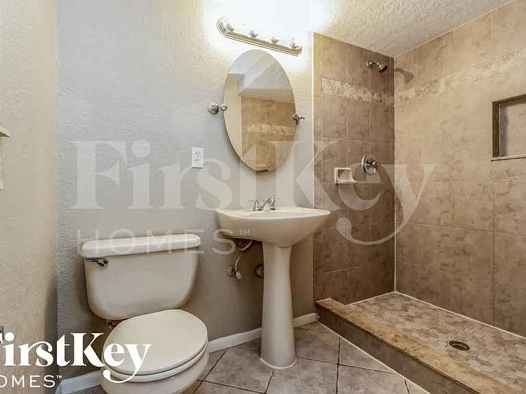 11221 Nome Ave — Photo 10