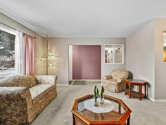 2nd image of 6736 NW Malvern Rd NE