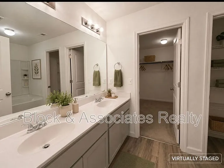 3723 Shepway Loop — Photo 8