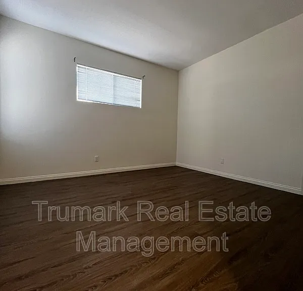 412 N Kenwood St #304 — Photo 16