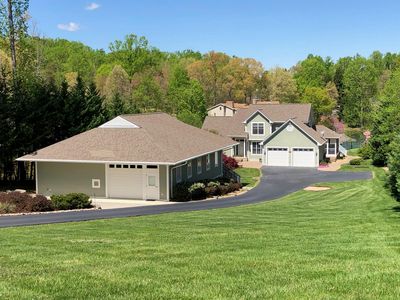 405 Park Way Ave, Moneta, VA, 24121