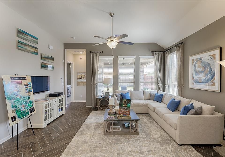 1st image of 2510 Granberry Pt
