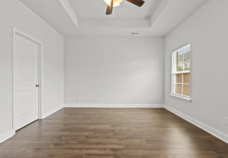 292 Abercorn Dr — Photo 17