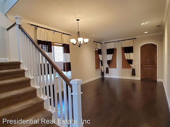 3rd image of 815 Gravina Ct