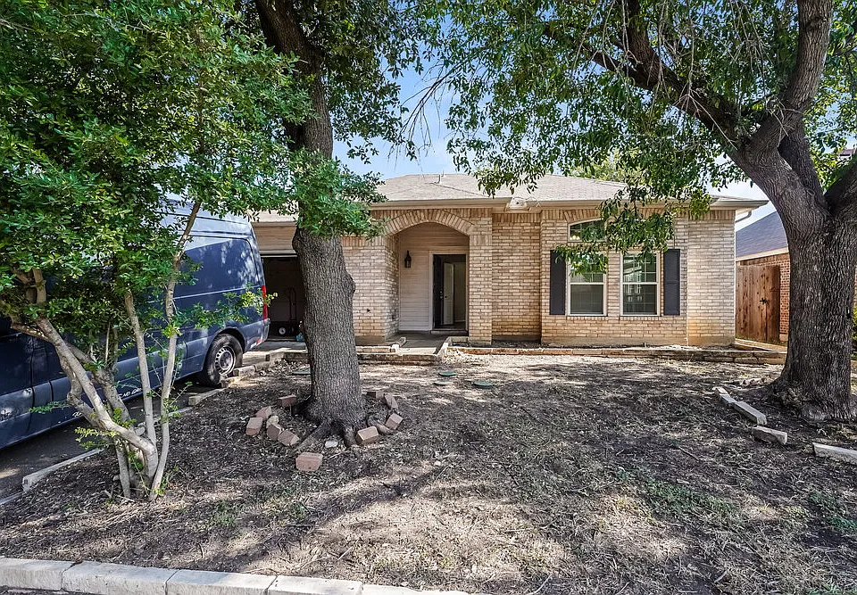 2908 Forest Creek Dr