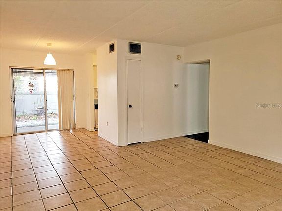 5th image of 1170 Rue Des Chateaux Unit 1B