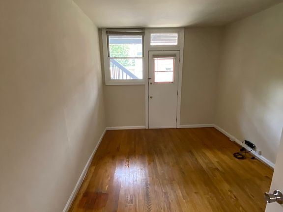 5th image of 3104 Stuart Ave APT A
