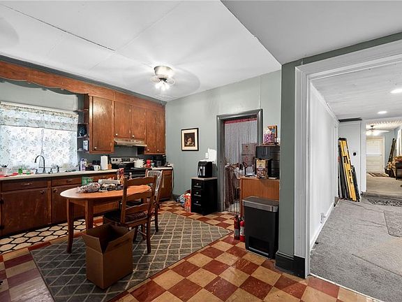 5th image of 412 Park Ave