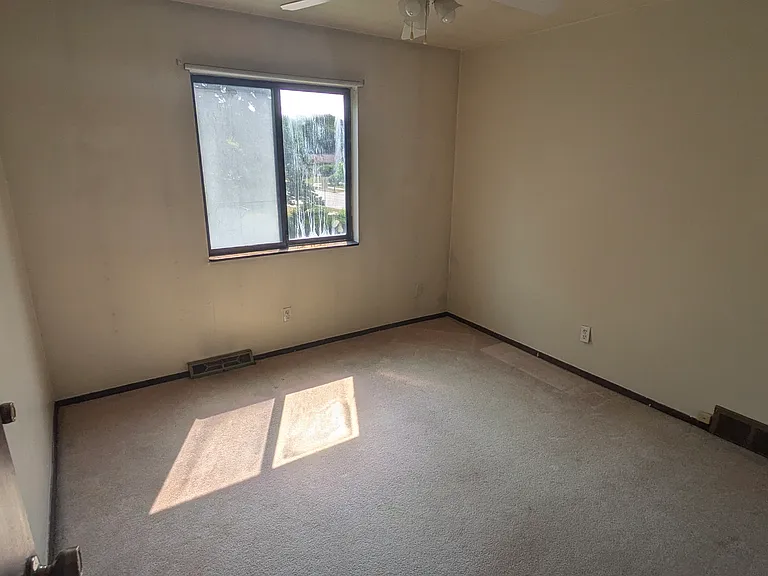 4830 W Edgerton Ave — Photo 12