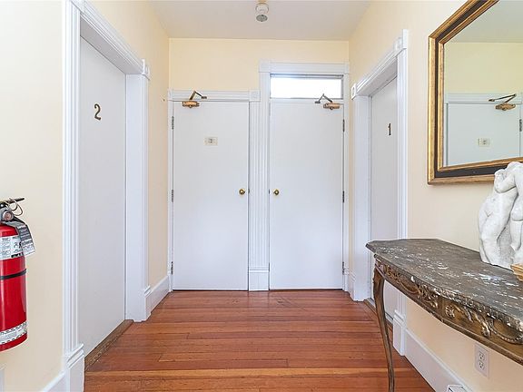 4th image of 1418 Fernwood Rd