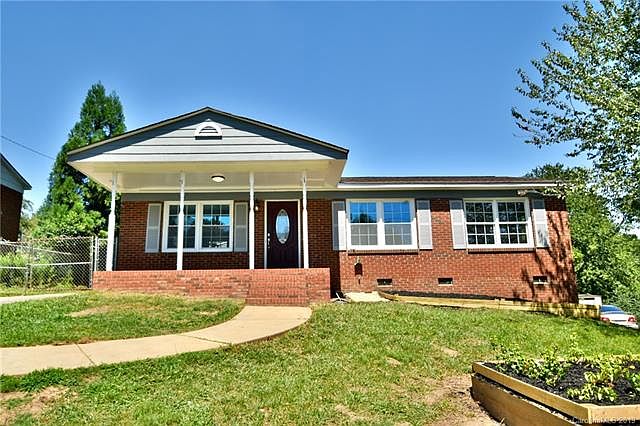 1st image of 3006 Salem Dr