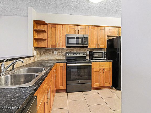 3rd image of 1604 ARCADIA Drive #108