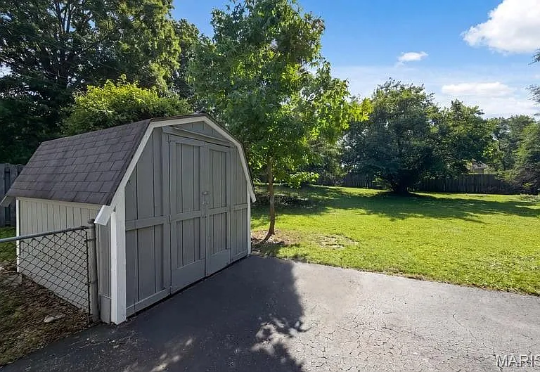 238 W Skyline Dr — Photo 18