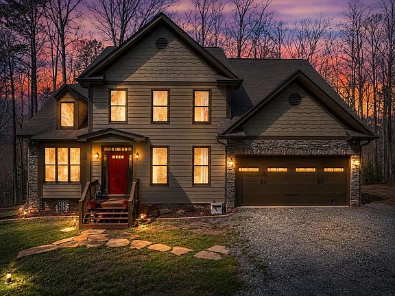 2nd image of 175 Mountain Springs Rd