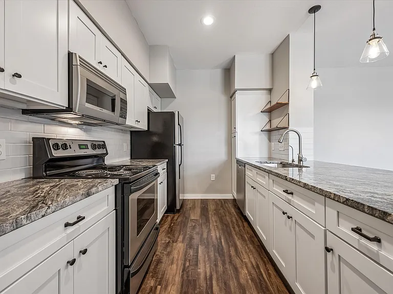1201 Grove Blvd #1801 — Photo 5