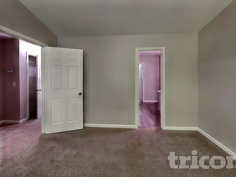 4915 Magnasco Ln — Photo 8