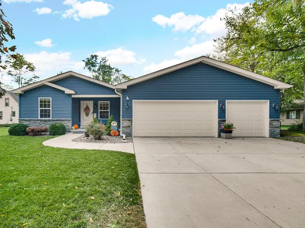 2868 Edgewood St, Portage, IN 46368