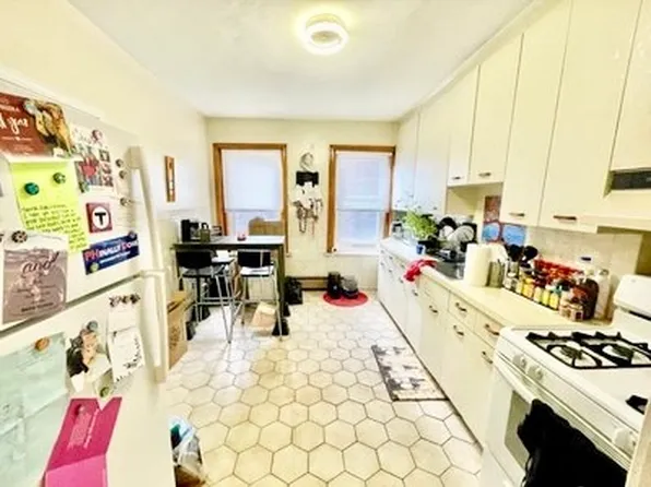 124 Prince St #4F, Boston, MA 02113