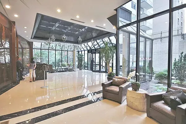 Rented by Compass | media 25