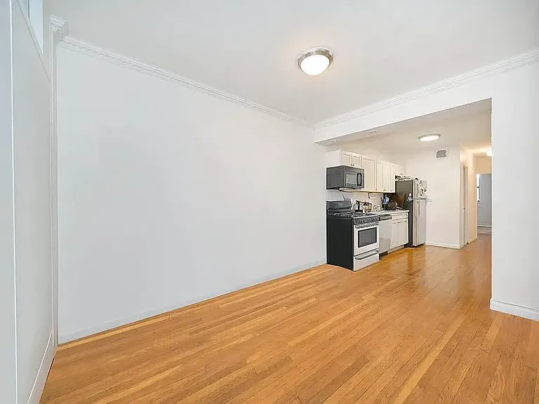 103 W 105th St #2A — Photo 2