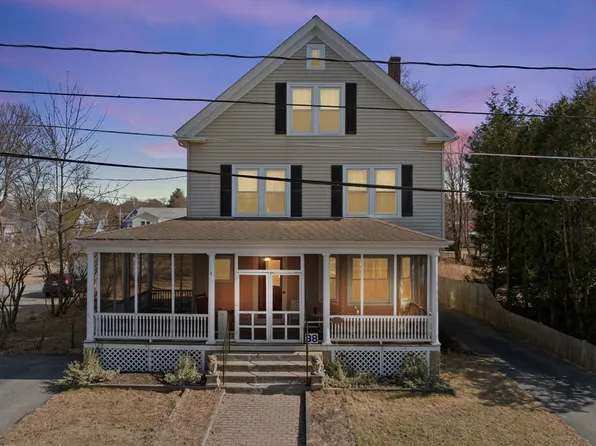 38 Riverside Pl, Walpole, MA 02081