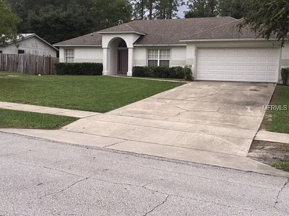2nd image of 1015 Gage Ave