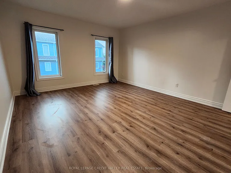 800 Dundas St W #39 — Photo 15
