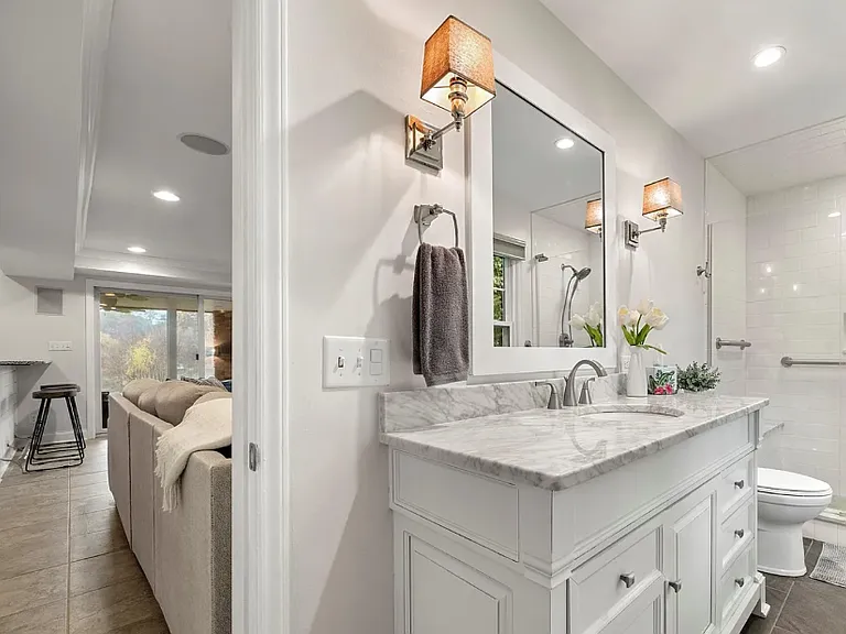 175 Woodstream Cir — Photo 9