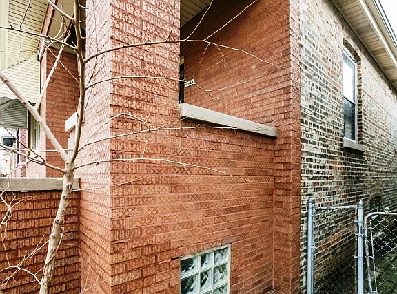 5th image of 8211 S Hermitage Ave