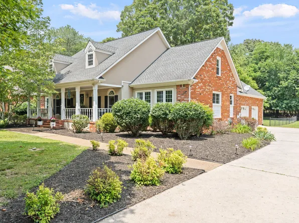 107 Blantonwood Dr, Tullahoma, TN 37388
