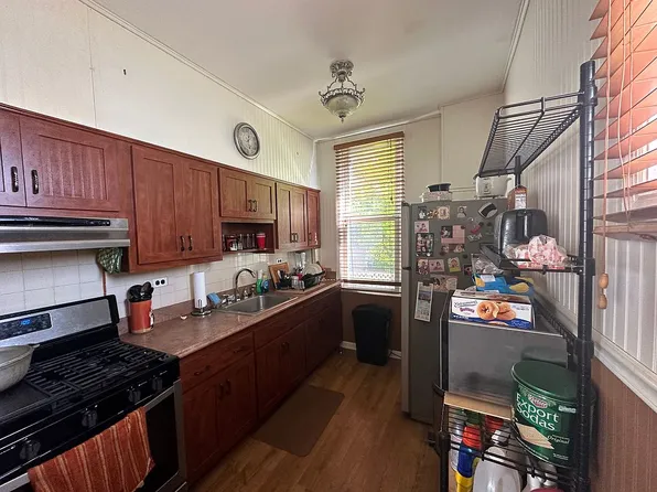 59-22 Palmetto St, Ridgewood, NY 11385