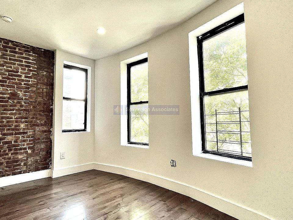 1st image of 4 Saint Nicholas Ter APT 9