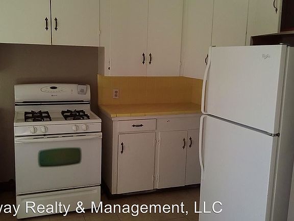 2nd image of 715A Olive St